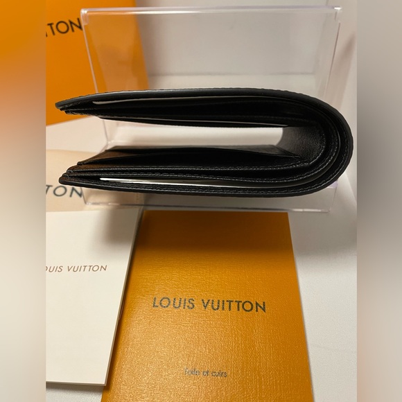 Louis Vuitton Damier bifold wallet NEW! - Picture 6 of 9